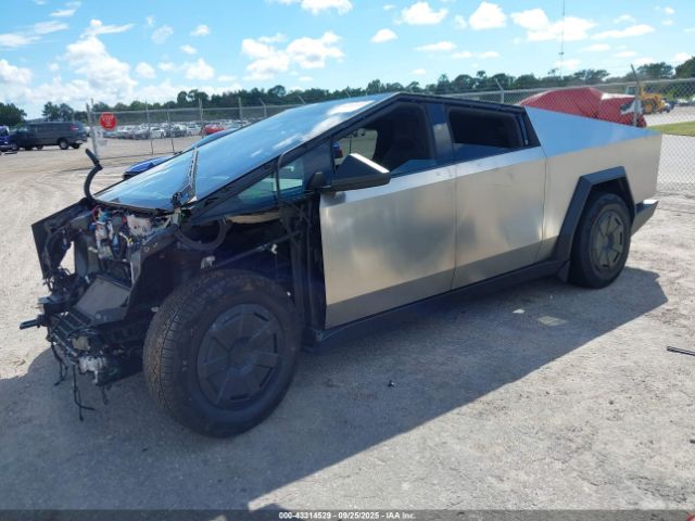 2024 TESLA CYBERTRUCK 7G2CEHEDXRA031919 Photo 1