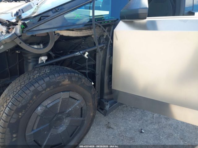 2024 TESLA CYBERTRUCK 7G2CEHEDXRA031919 Photo 5
