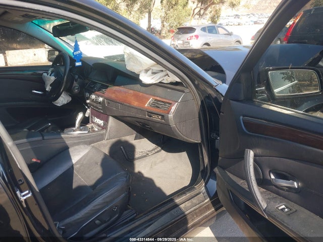 43314544 :رقم المزاد ، WBANU53529C118686 vin ، 2009 Bmw 528i مزاد بيع