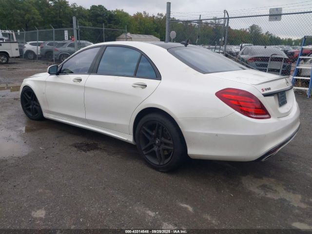 2015 MERCEDES-BENZ S 550 WDDUG8FBXFA141624 Photo 2