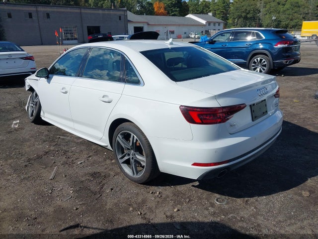 2018 AUDI A4 WAUENAF44JN018803 Photo 2