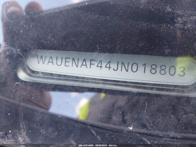 2018 AUDI A4 WAUENAF44JN018803 Photo 8