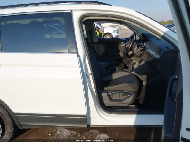 2019 VOLKSWAGEN TIGUAN 3VV3B7AX8KM027377 Photo 4