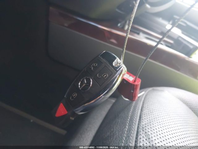 2011 MERCEDES-BENZ S 550 WDDNG7BB2BA367834 Photo 10