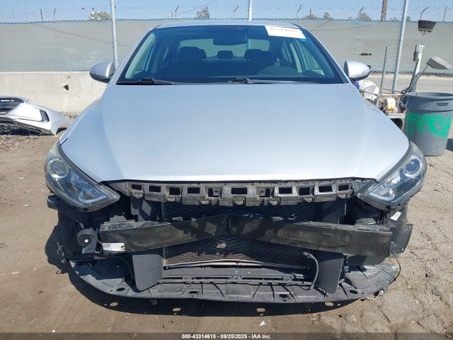 Hyundai 2017 2017 5NPD84LF7HH129207 Image 13