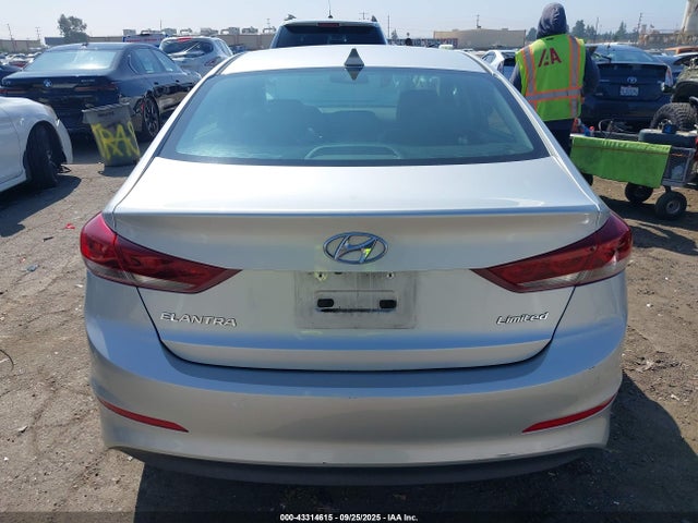 Hyundai 2017 2017 5NPD84LF7HH129207 Image 17