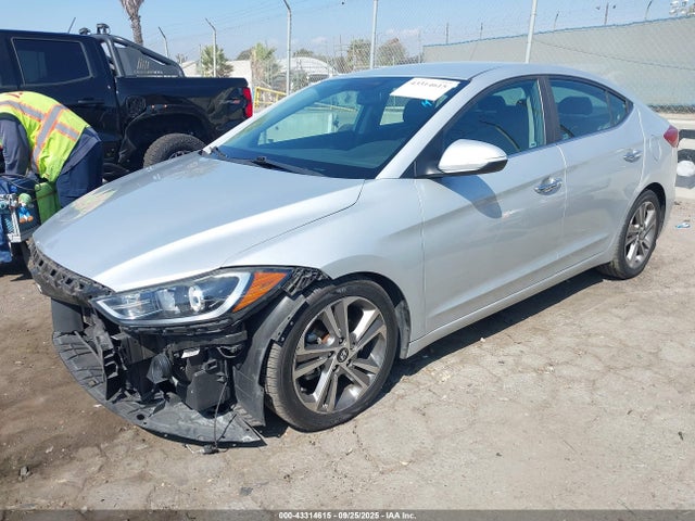 Hyundai 2017 2017 5NPD84LF7HH129207 Image 2