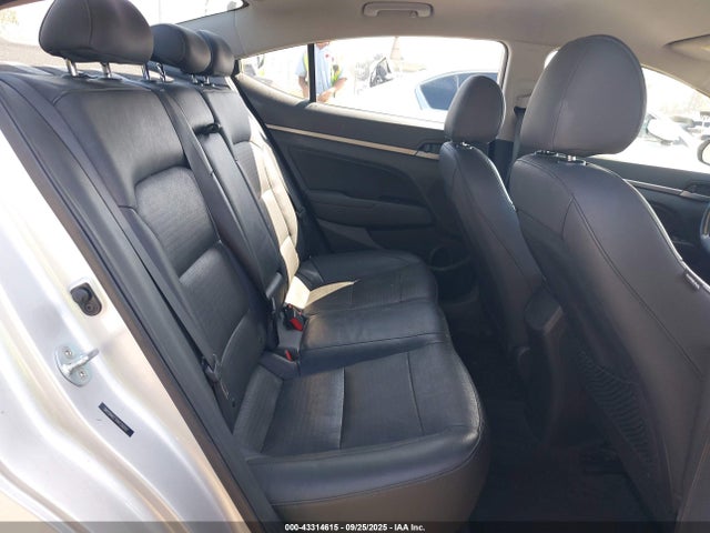 Hyundai 2017 2017 5NPD84LF7HH129207 Image 8