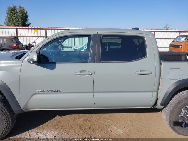 Продажа на аукционе авто 2022 Toyota Tacoma Trd Off Road, vin: 3TMCZ5AN8NM472963, номер лота: 43314634