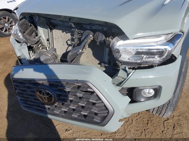 Продажа на аукционе авто 2022 Toyota Tacoma Trd Off Road, vin: 3TMCZ5AN8NM472963, номер лота: 43314634