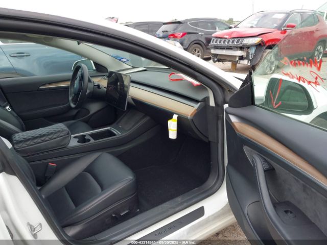 2022 TESLA MODEL 3 5YJ3E1EB4NF182924 Photo 4
