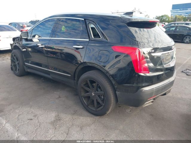 2017 CADILLAC XT5 1GYKNCRS0HZ121578 Photo 2