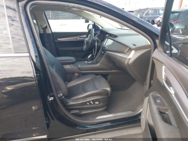 2017 CADILLAC XT5 1GYKNCRS0HZ121578 Photo 4