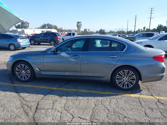 BMW 530e 2018 WBAJA9C52JB253014 Image 15