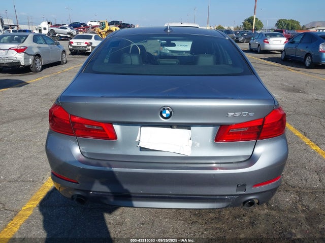 BMW 530e 2018 WBAJA9C52JB253014 Image 17