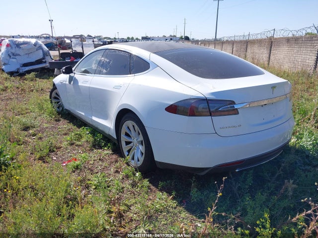 43315168 :رقم المزاد ، 5YJSA1CN7DFP07722 vin ، 2013 Tesla Model S مزاد بيع