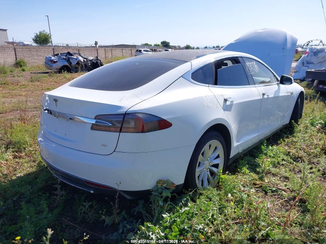 43315168 :رقم المزاد ، 5YJSA1CN7DFP07722 vin ، 2013 Tesla Model S مزاد بيع