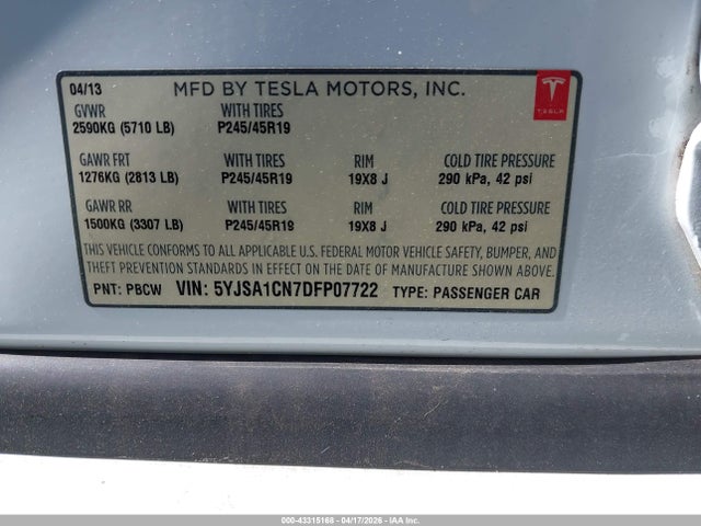 43315168 :رقم المزاد ، 5YJSA1CN7DFP07722 vin ، 2013 Tesla Model S مزاد بيع