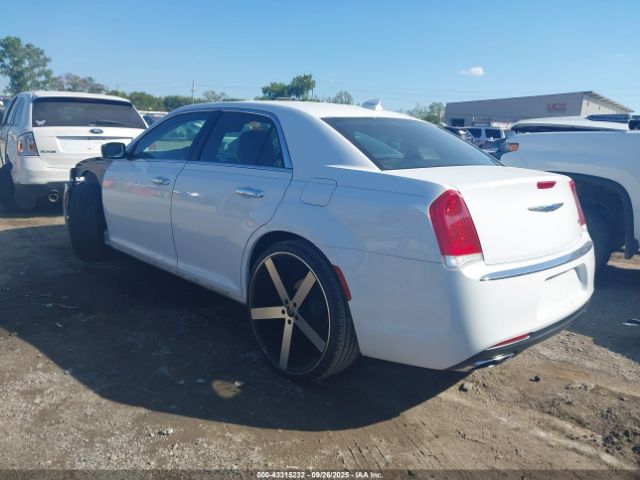 2018 CHRYSLER 300 2C3CCAEG9JH291972 Photo 2