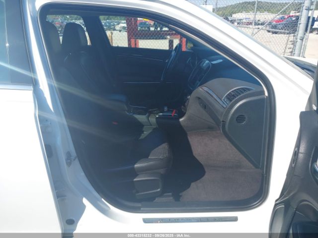 2018 CHRYSLER 300 2C3CCAEG9JH291972 Photo 4