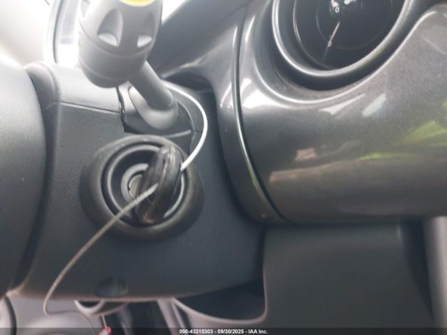 2005 MINI COOPER WMWRC33515TK62376 Photo 10