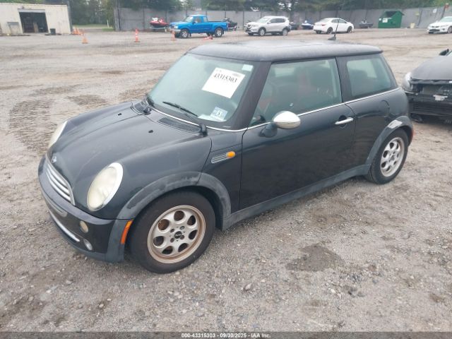 2005 MINI COOPER WMWRC33515TK62376 Photo 1