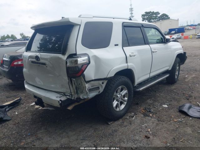 2018 TOYOTA 4RUNNER JTEZU5JR5J5187063 Photo 3