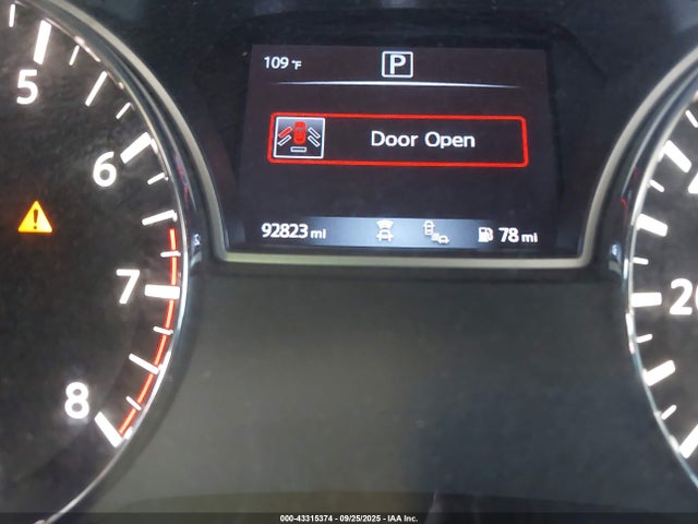 Nissan 2019 2019 5N1DR2MN7KC588887 Image 15