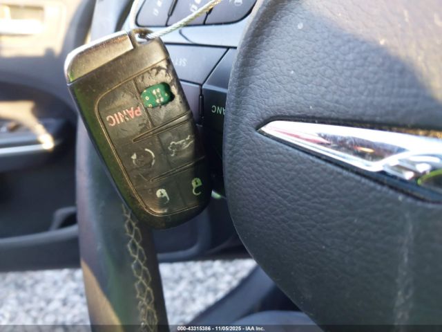 2018 CHRYSLER 300 2C3CCABG3JH326042 Photo 10