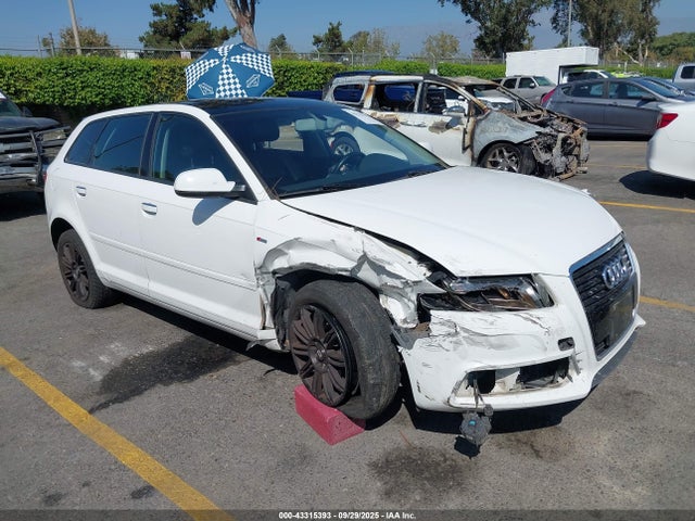 2012 AUDI A3 WAUKEAFM5CA128577 Photo 0
