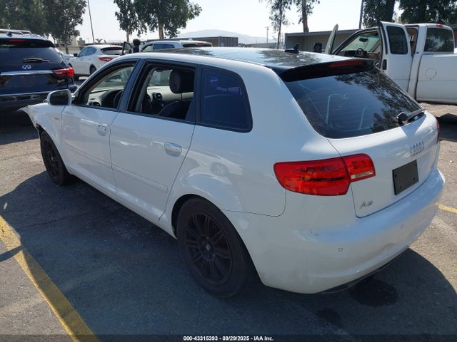 2012 AUDI A3 WAUKEAFM5CA128577 Photo 2