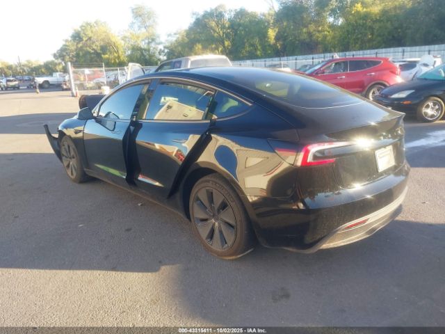 2025 TESLA MODEL 3 5YJ3E1EA1SF903865 Photo 2