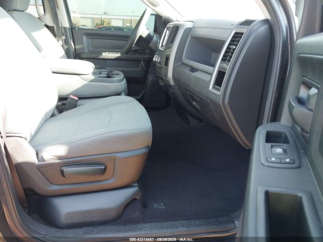 2017 RAM 1500 1C6RR6FT8HS783979 Photo 4