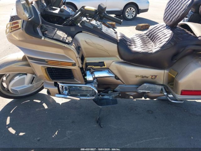 1988 HONDA GL1500 1HFSC2206JA008954 Photo 8