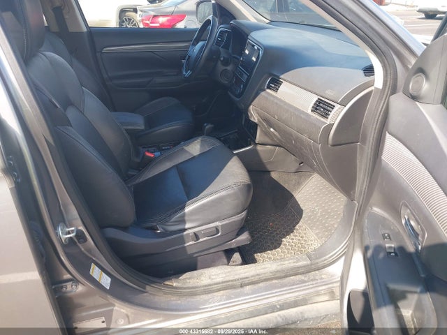 2019 MITSUBISHI OUTLANDER JA4AD3A37KZ014232 Photo 4