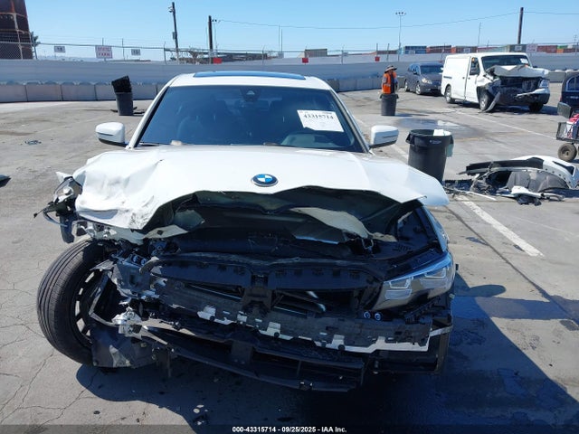 3MW5R1J00L8B18945 BMW 330I
