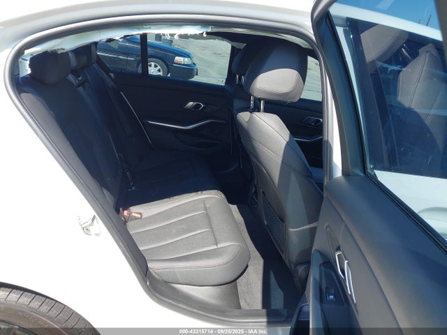 3MW5R1J00L8B18945 BMW 330I