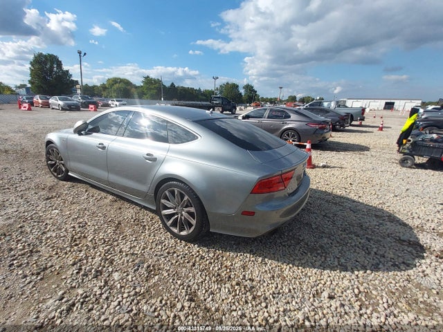 2012 AUDI A7 WAU2GAFC2CN099811 Photo 2