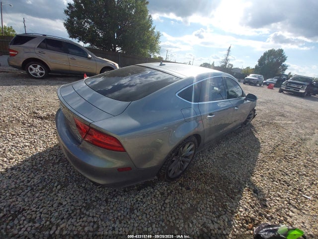 2012 AUDI A7 WAU2GAFC2CN099811 Photo 3