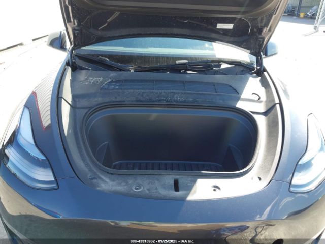 2025 TESLA MODEL Y 7SAYGAEE8SF293792 Photo 9