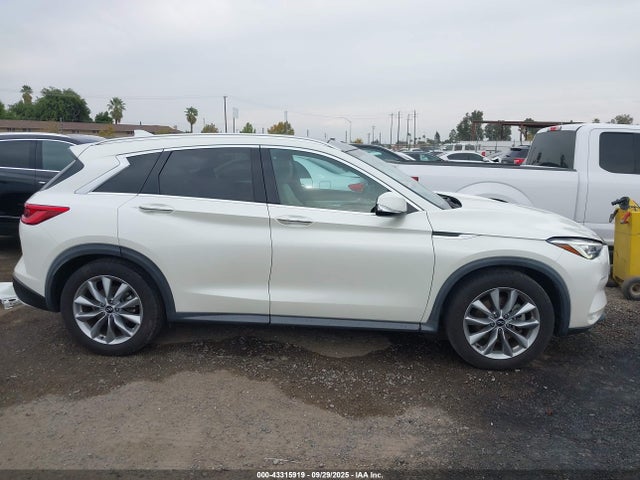 Infiniti 2019 2019 3PCAJ5M10KF133718 Image 14