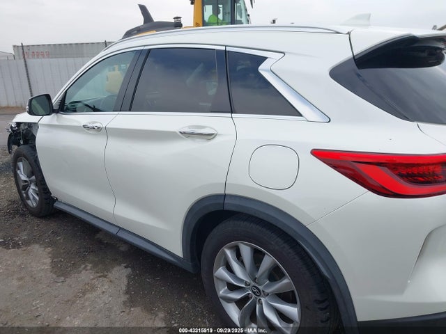 Infiniti 2019 2019 3PCAJ5M10KF133718 Image 15