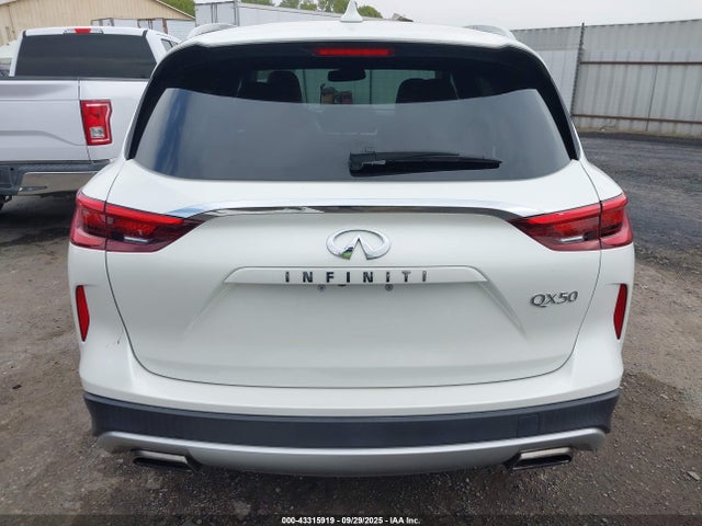 Infiniti 2019 2019 3PCAJ5M10KF133718 Image 17