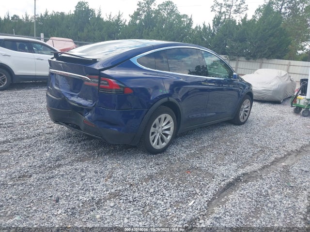 Tesla MODEL X 2017 5YJXCDE28HF052237 Image 4