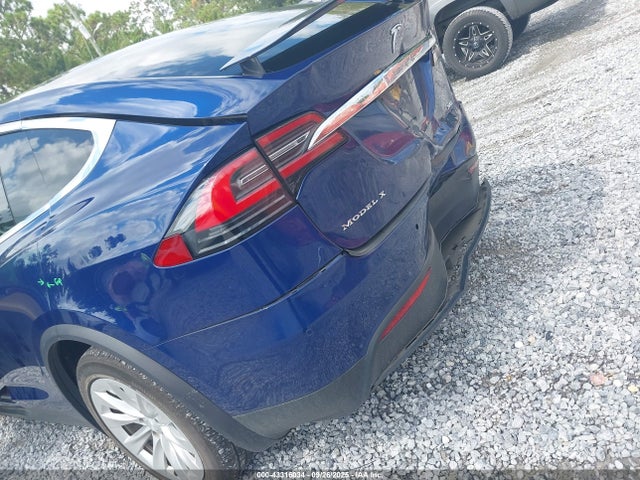 Tesla MODEL X 2017 5YJXCDE28HF052237 Image 6