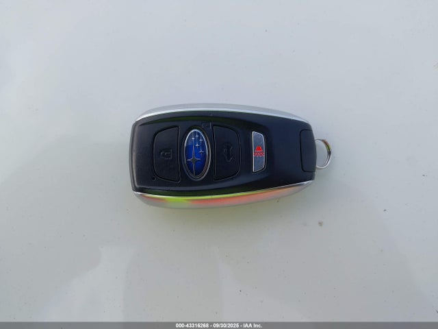 43316268 :رقم المزاد ، 4S3BNEN65F3049058 vin ، 2015 Subaru Legacy 3.6r Limited مزاد بيع