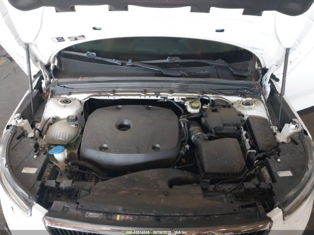2020 VOLVO XC40 YV4162UK4L2275919 Photo 9