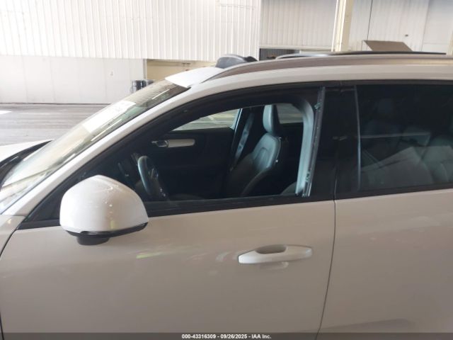 2020 VOLVO XC40 YV4162UK4L2275919 Photo 5