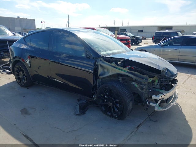 2021 TESLA MODEL Y 5YJYGDEE1MF253054 Photo 0