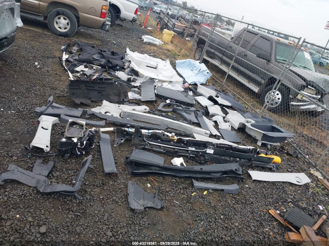 5TDZSKFC4MS013898 Toyota Sienna